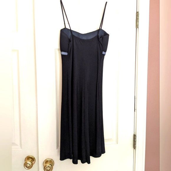 Simple Black Formal Dress with Polka Dot Ribbon - Picture 4 of 6